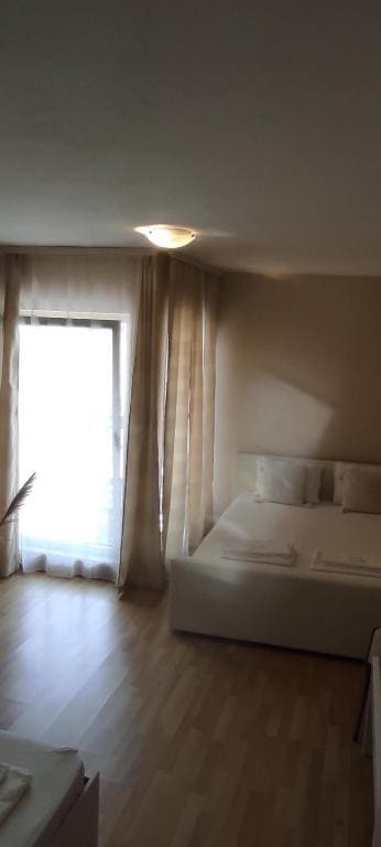 Comfort Triple Room room - Image 1