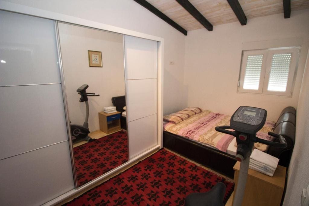 One-Bedroom Apartment room - Image 2