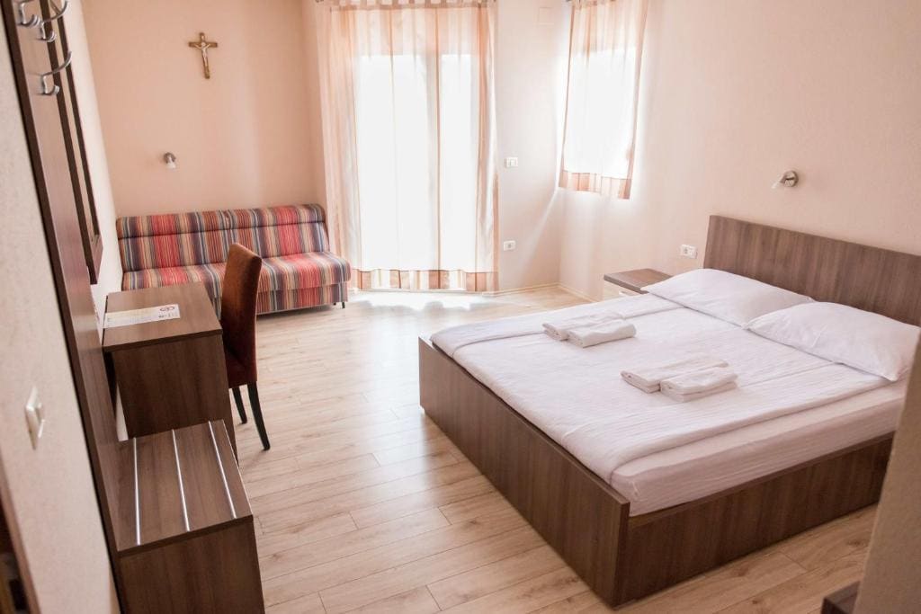 Quadruple Room with Balcony room - Image 2