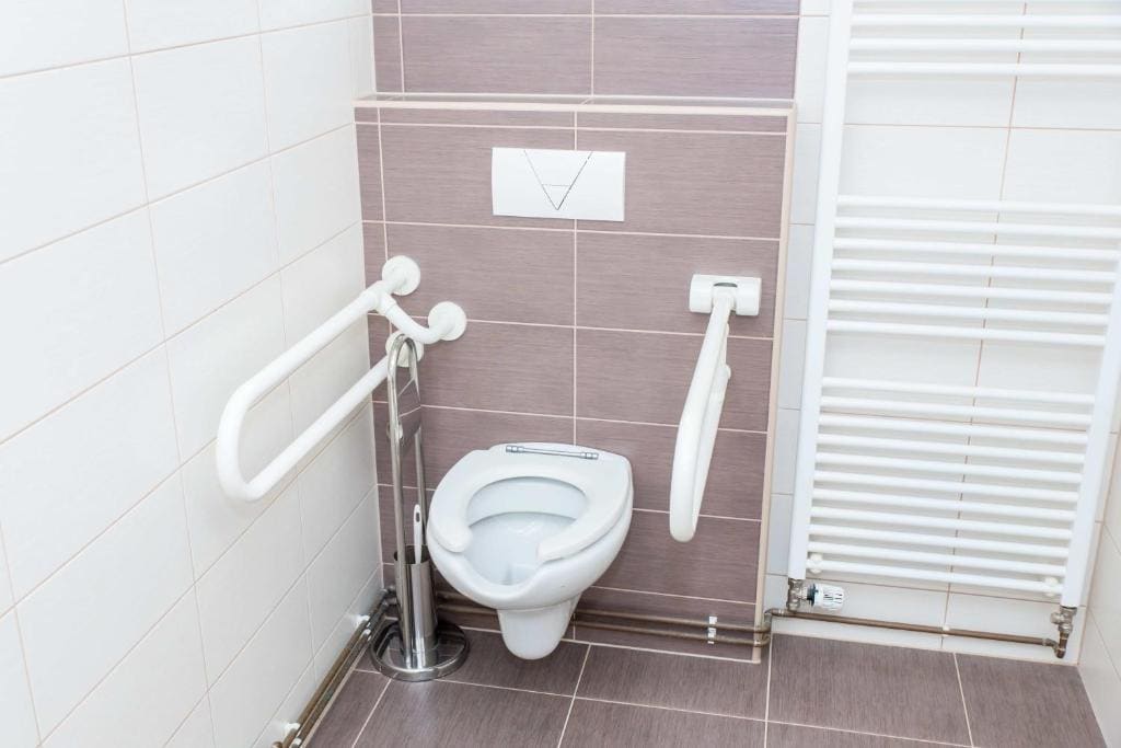 Twin Room - Disability Access room - Image 1