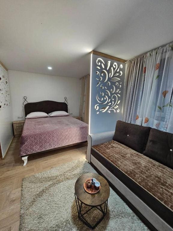 Deluxe King Studio room - Image 2