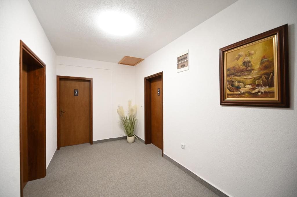 Double Room with Extra Bed room - Image 3