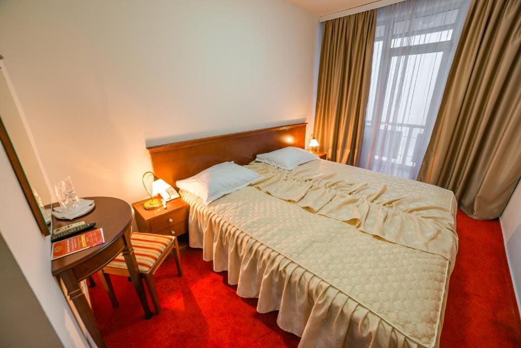 Twin or Double Room with Long Beds room - Image 3