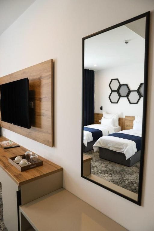 Standard Double or Twin Room room - Image 2