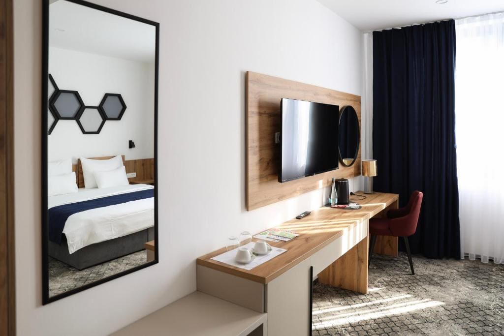 Superior Double or Twin Room room - Image 2