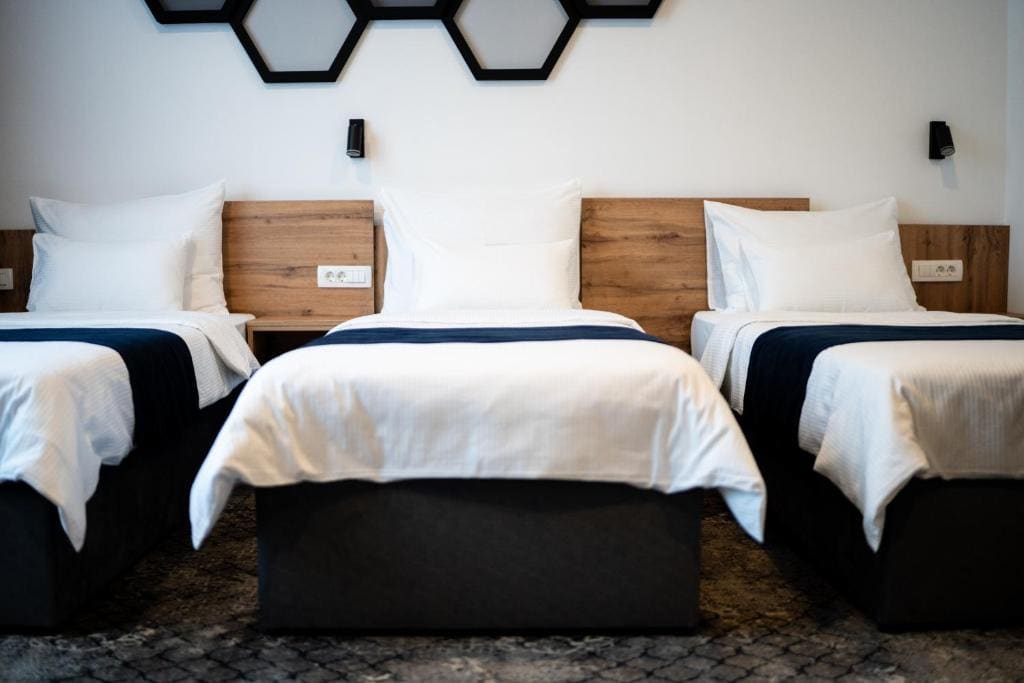 Comfort Triple Room room - Image 3