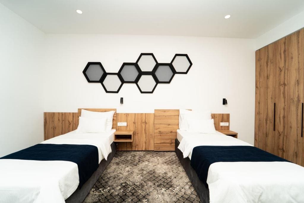 Twin Room - Disability Access room - Image 2