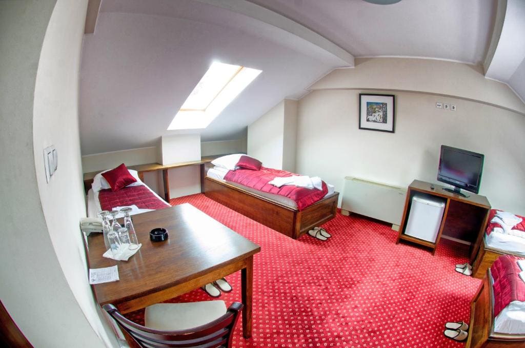Deluxe Twin Room room - Image 1