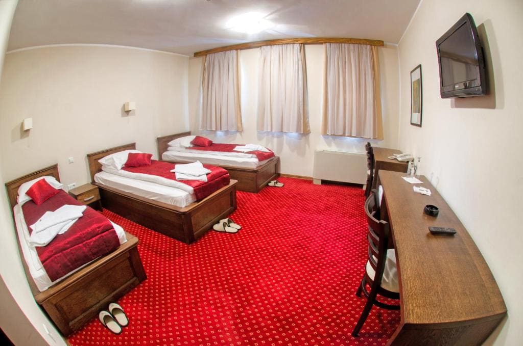 Deluxe Twin Room room - Image 3