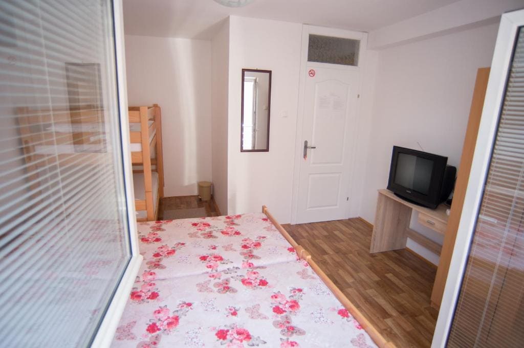 Quadruple Room with Balcony room - Image 1