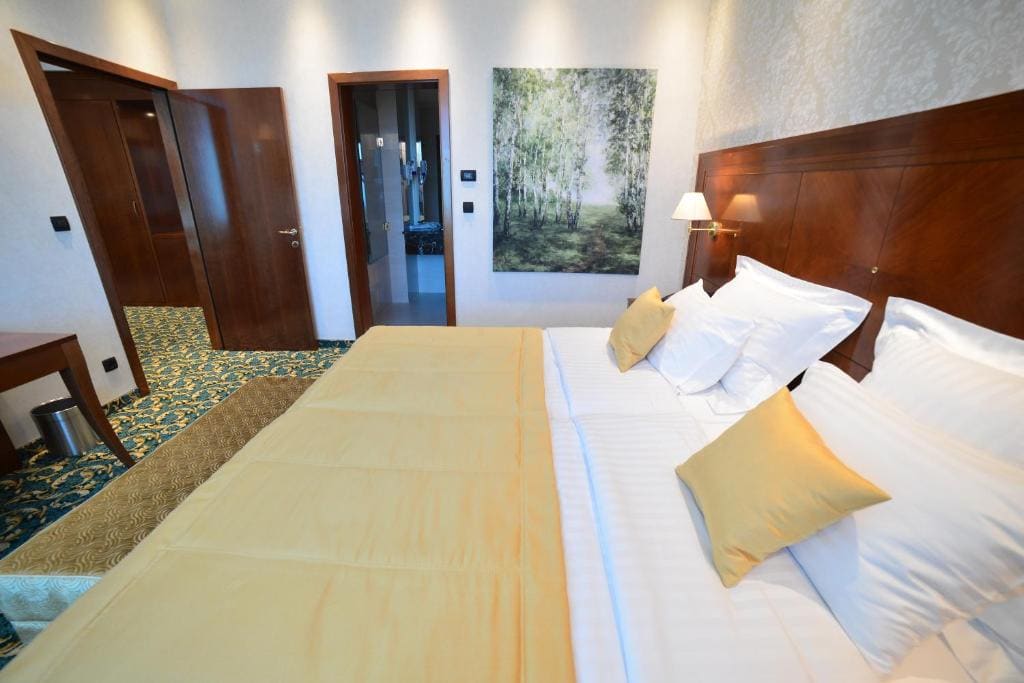 Suite room - Image 1
