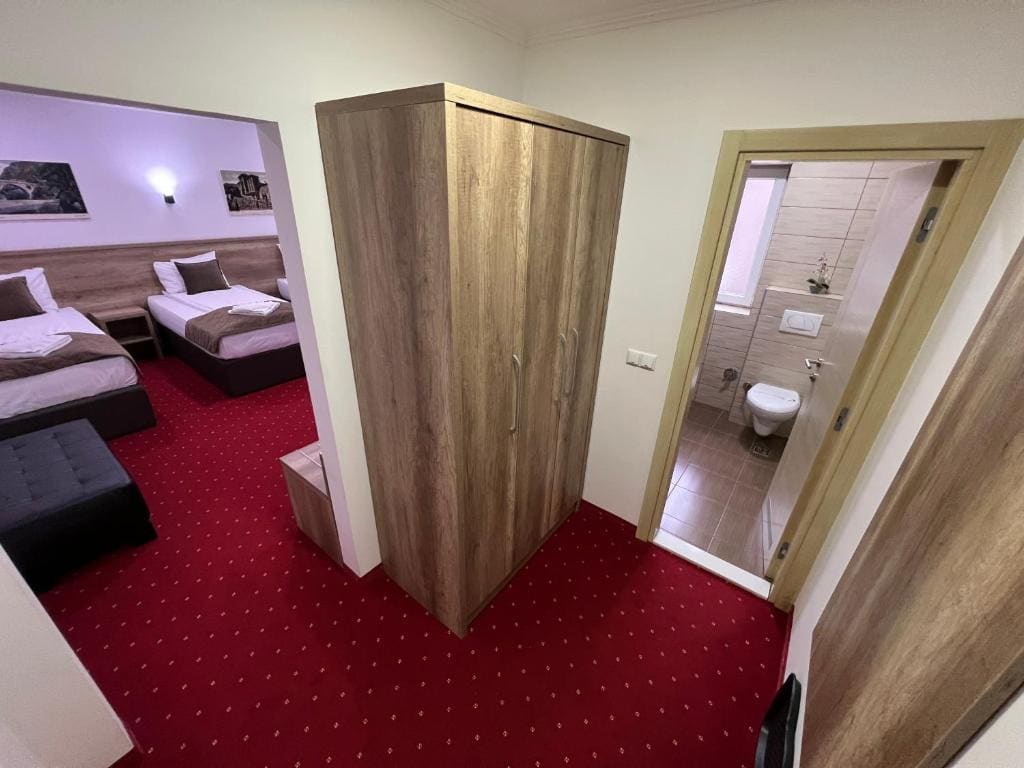 Comfort Triple Room room - Image 3