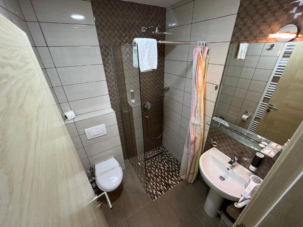 Deluxe Twin Room room - Image 3