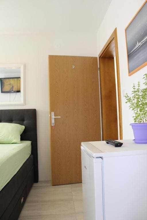 Double or Twin Room with Side Sea View room - Image 3