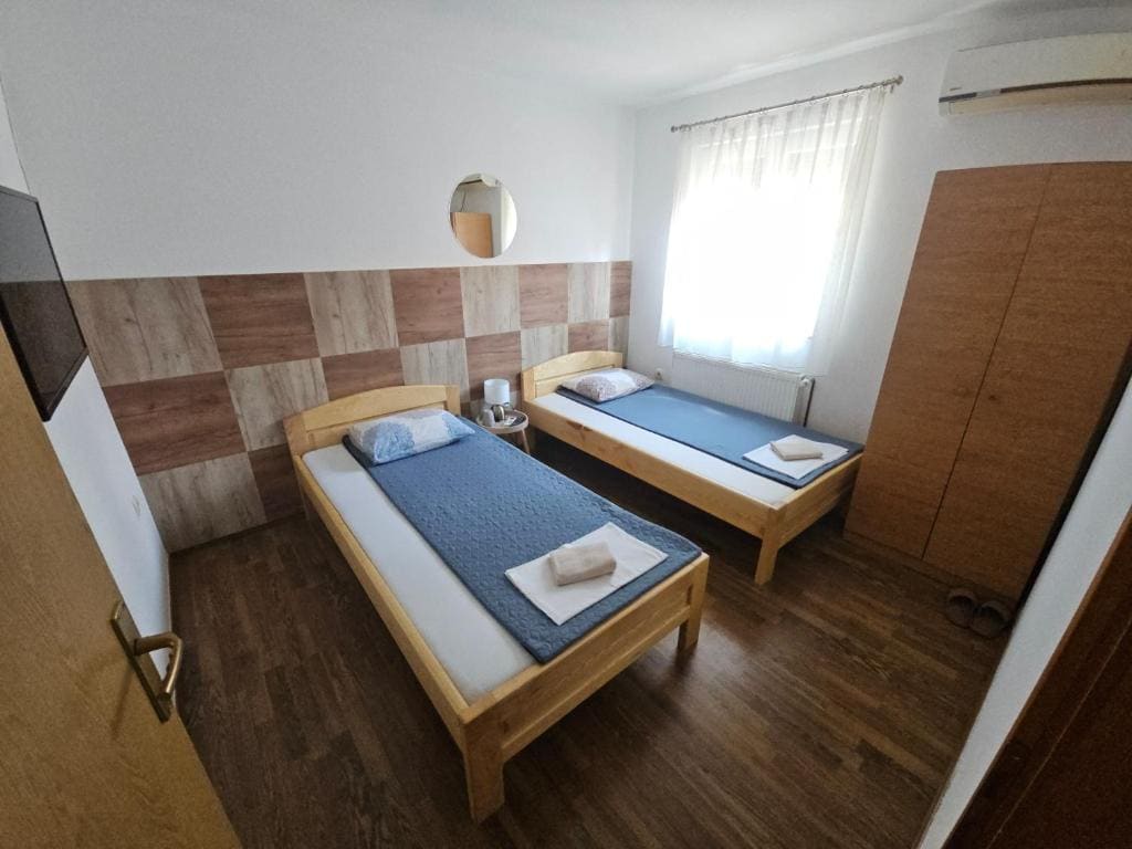 Twin Room room - Image 2
