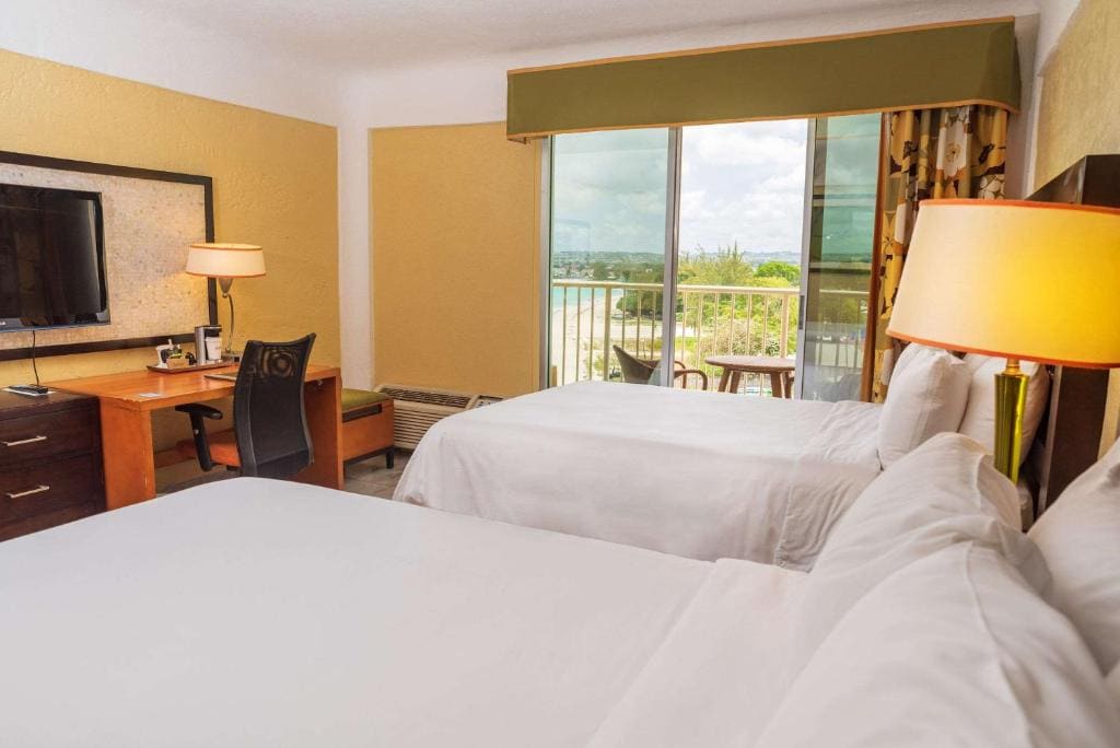 Double Room with Two Double Beds and Ocean View room - Image 1