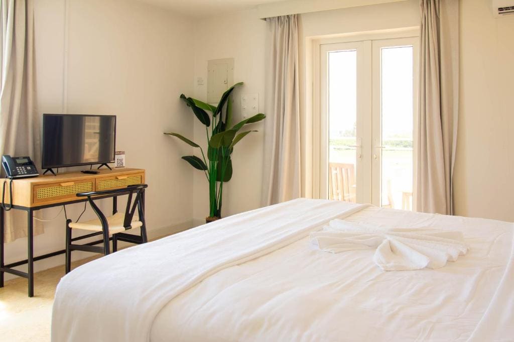 King Suite with Ocean View room - Image 1