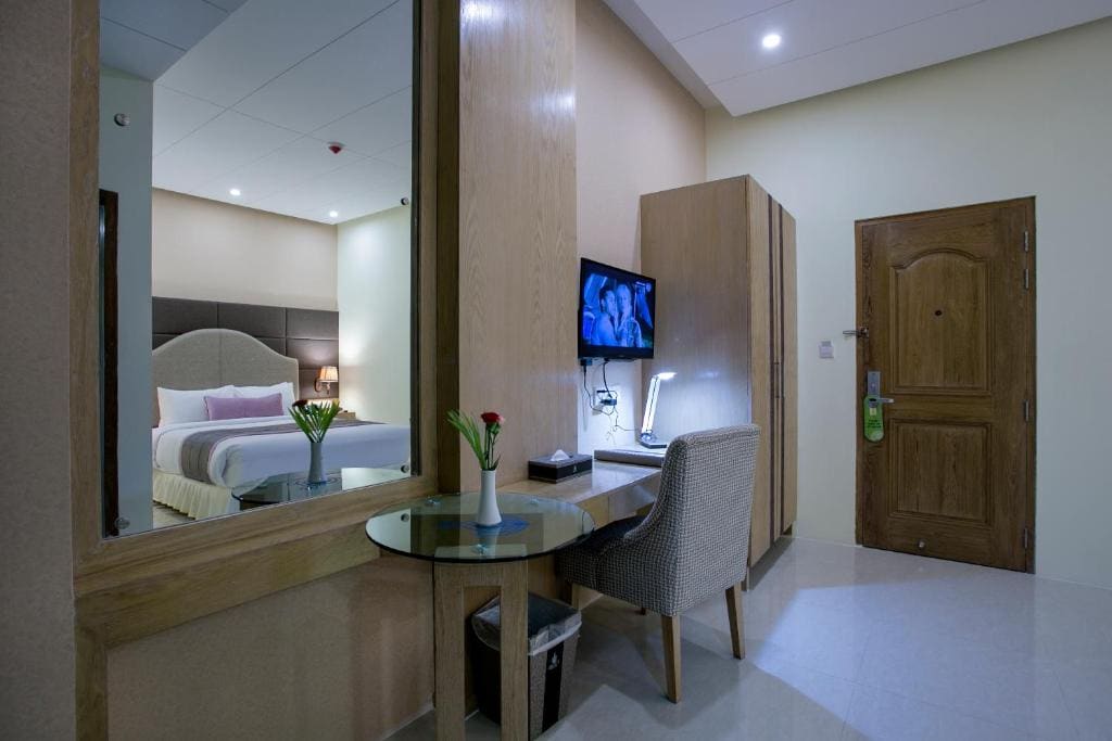 Superior Queen Room room - Image 2