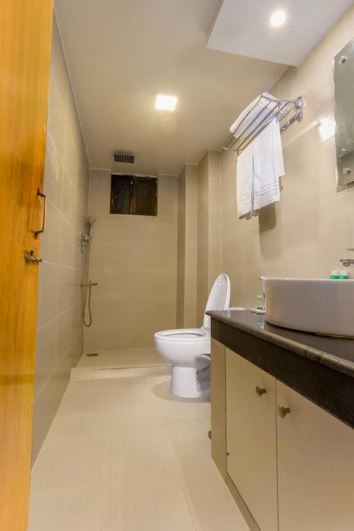 Standard Twin Room room - Image 2