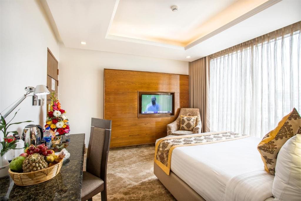 Deluxe King Room room - Image 2
