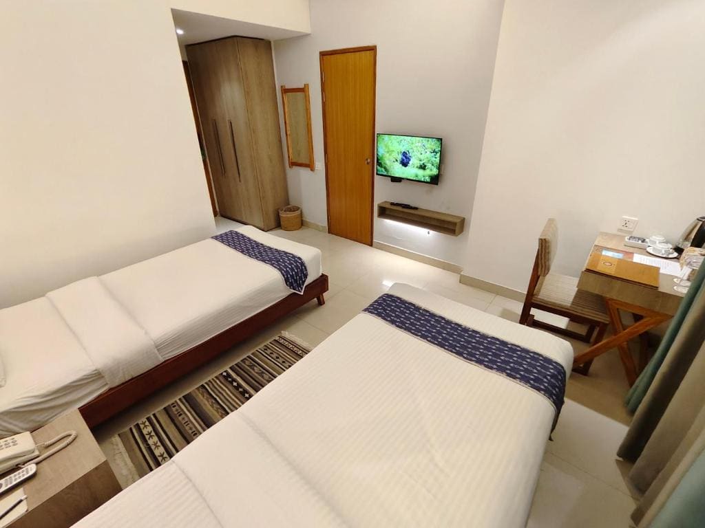 Deluxe Twin Room room - Image 2