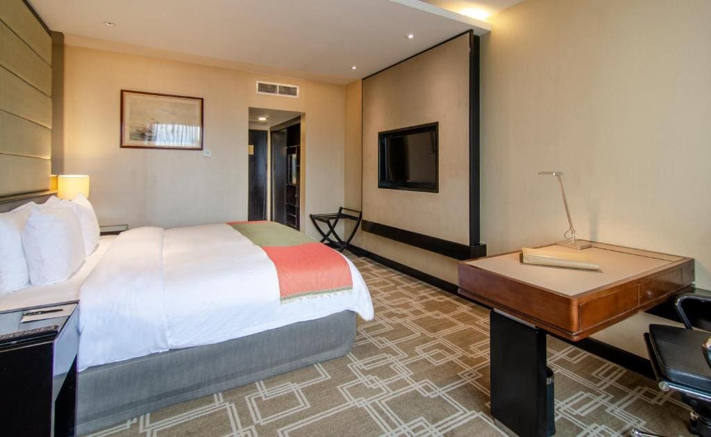 Premier King Room room - Image 1