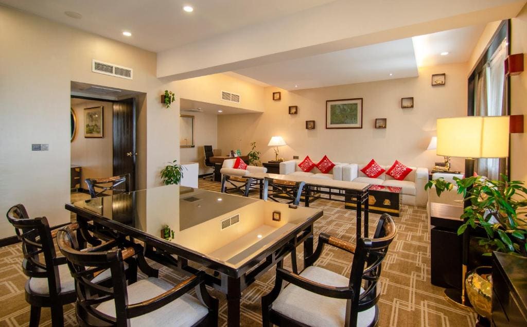 International Suite room - Image 3