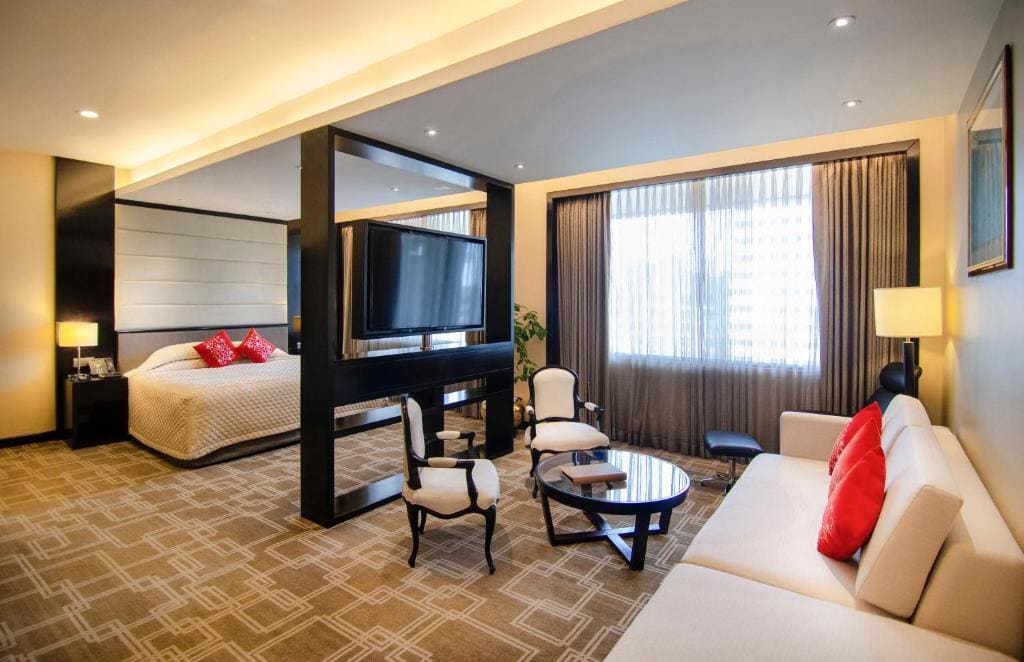 International Suite room - Image 1