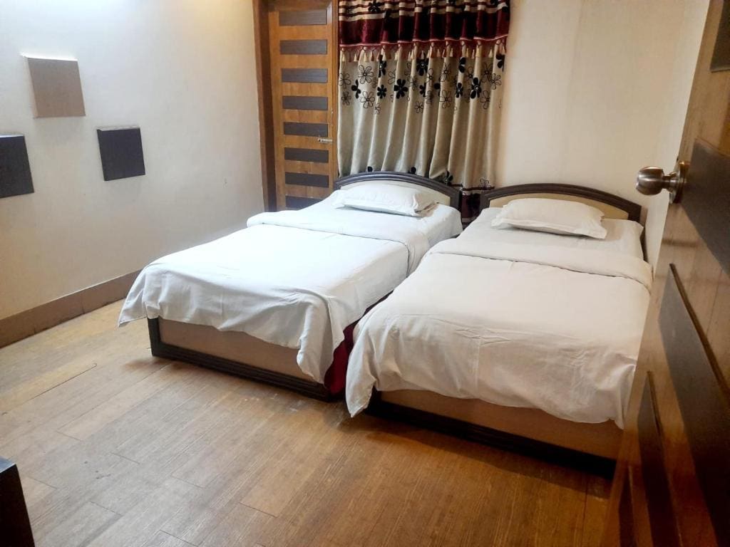 Three-Bedroom Suite room - Image 3