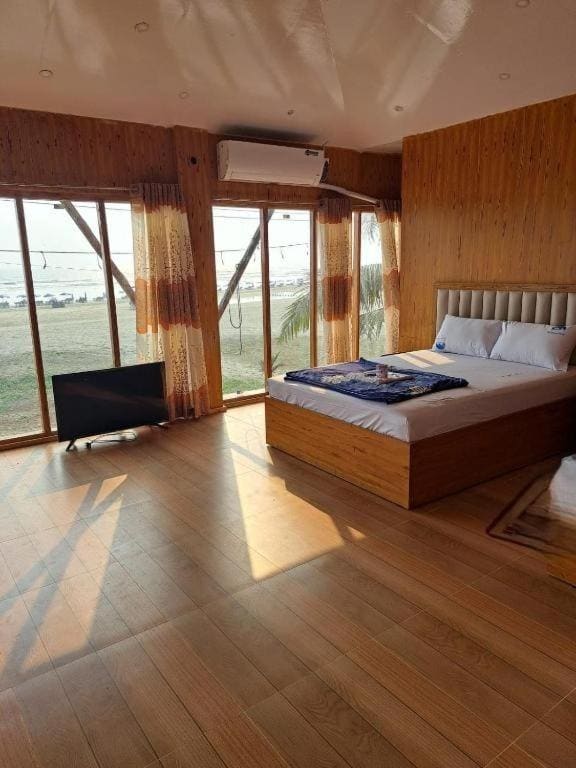 Deluxe Double Room with Sea View room - Image 2