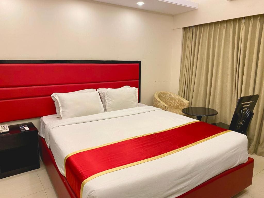 King Room with Balcony room - Image 1