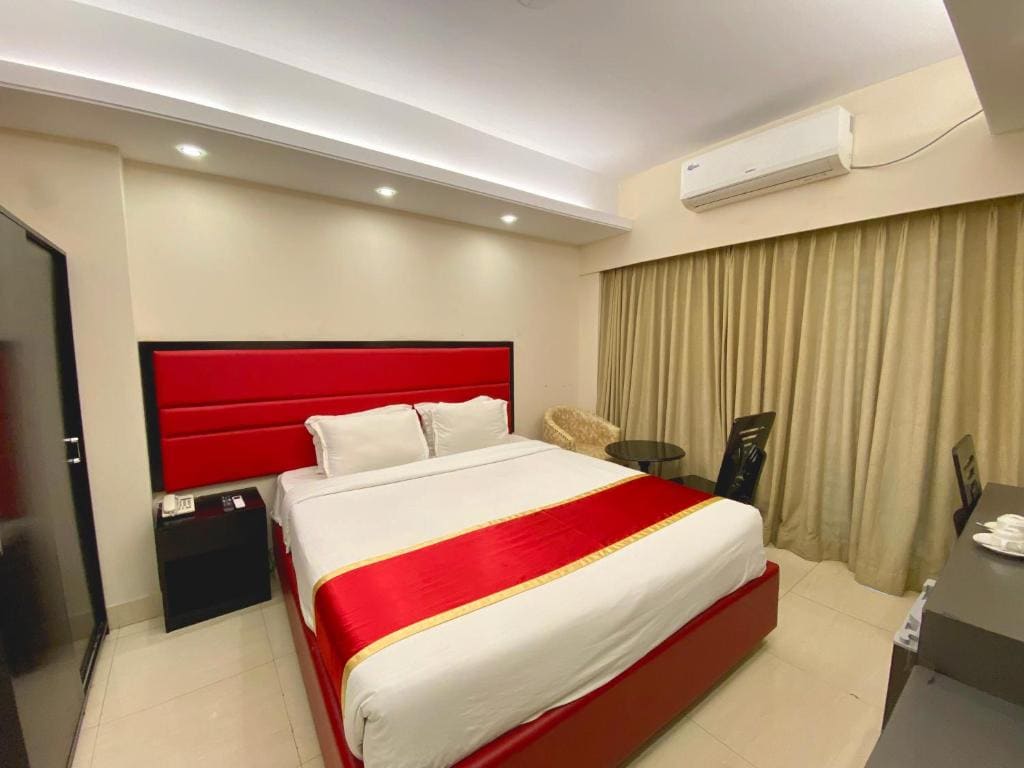 King Room with Balcony room - Image 2