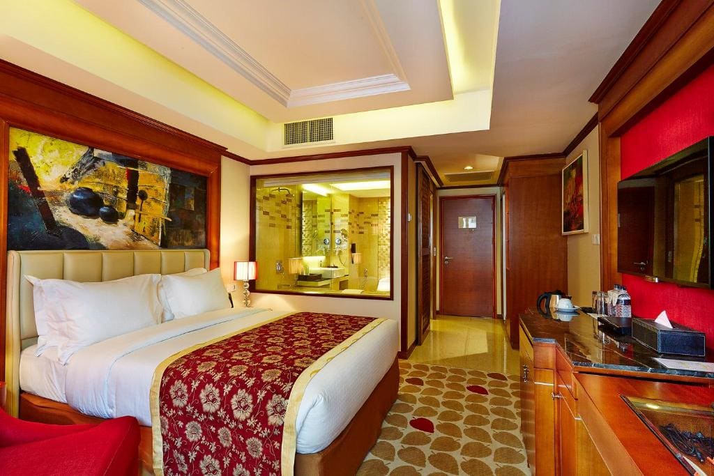 Deluxe Room room - Image 1
