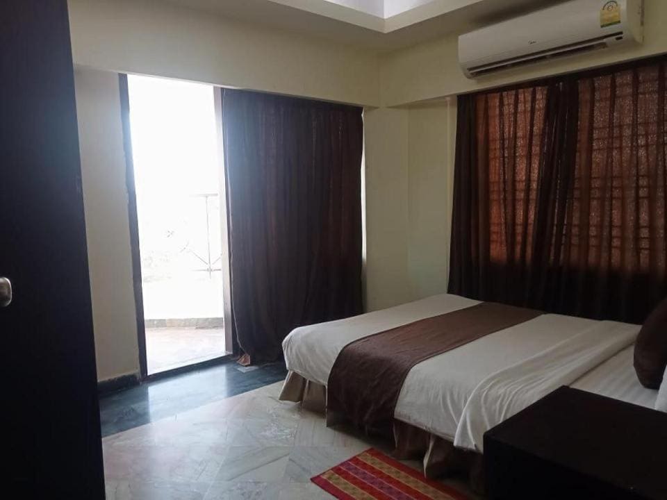 Deluxe Double Room room - Image 2