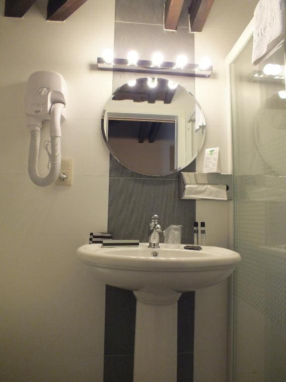 Double Room room - Image 2