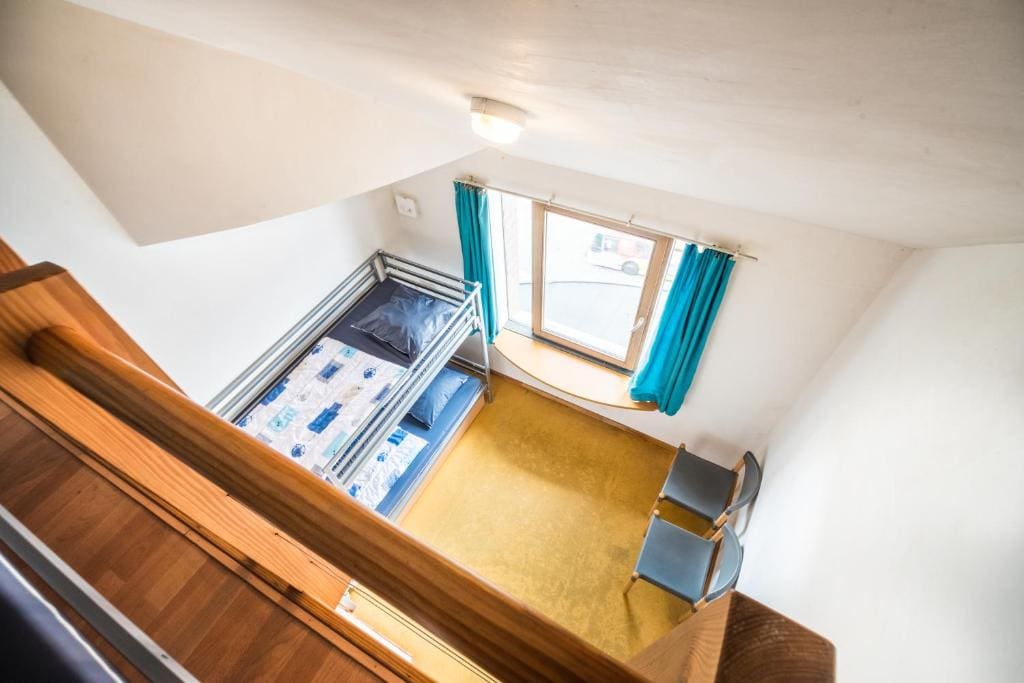 Standard Family Room room - Image 1