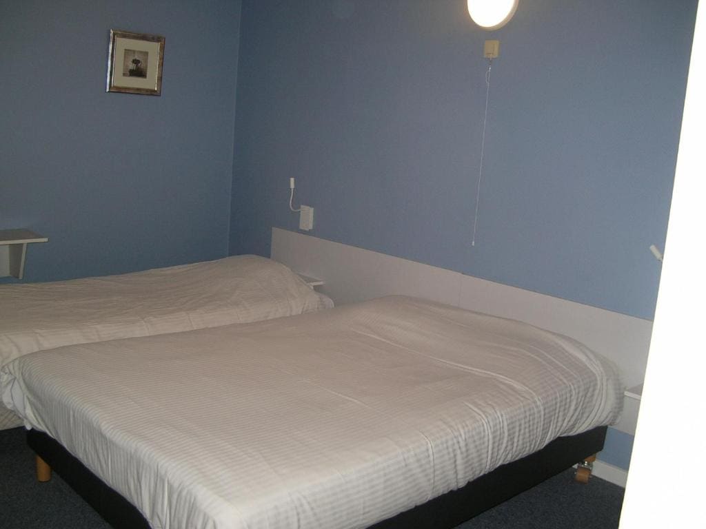 Standard Triple Room room - Image 3