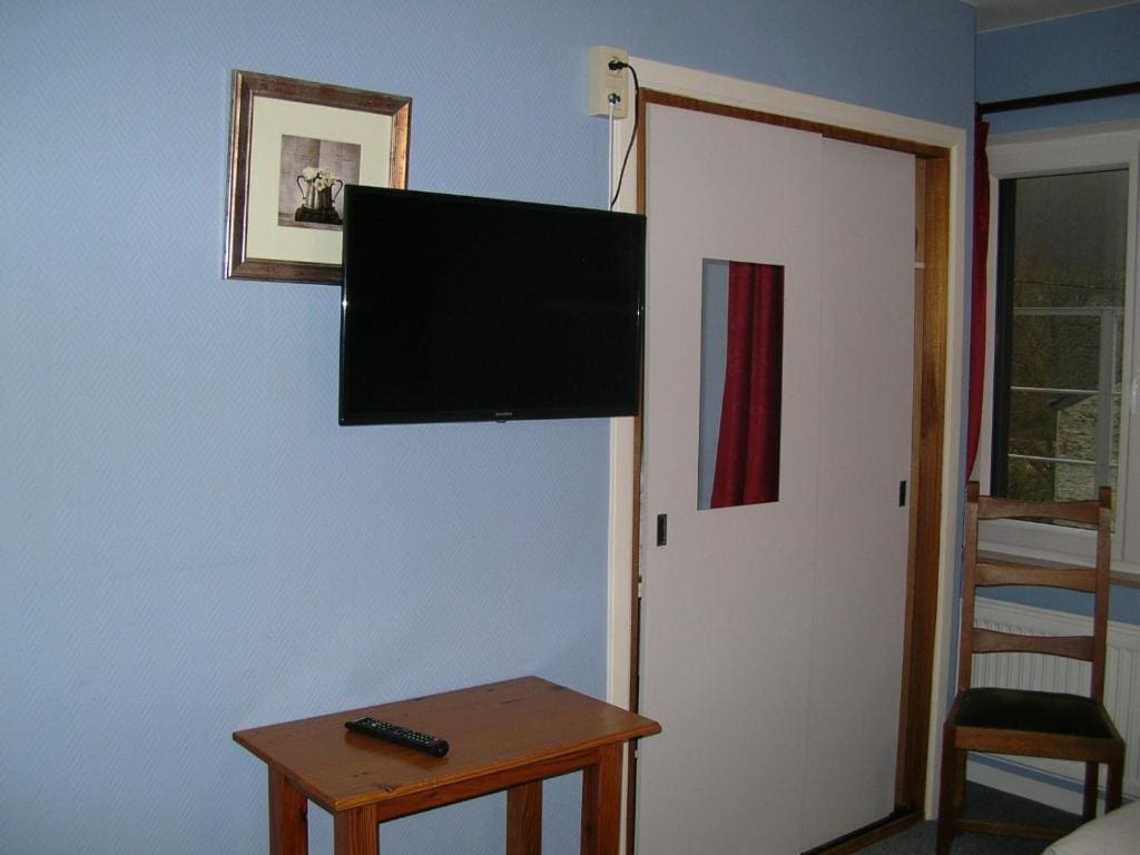 Standard Triple Room room - Image 2