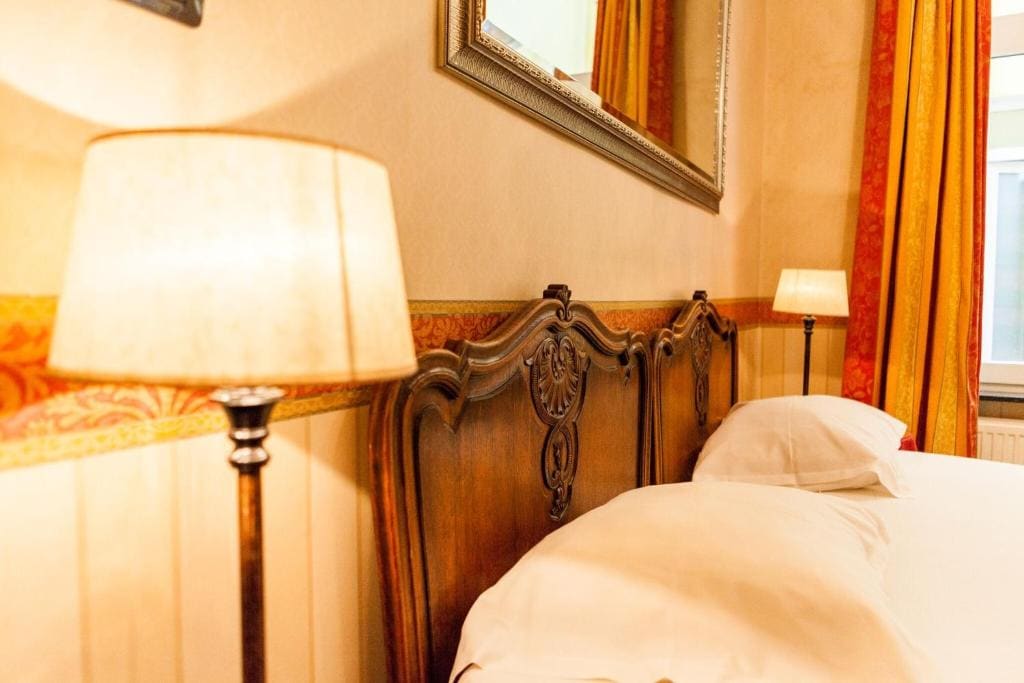 Courtyard Deluxe Suite with Bath room - Image 1