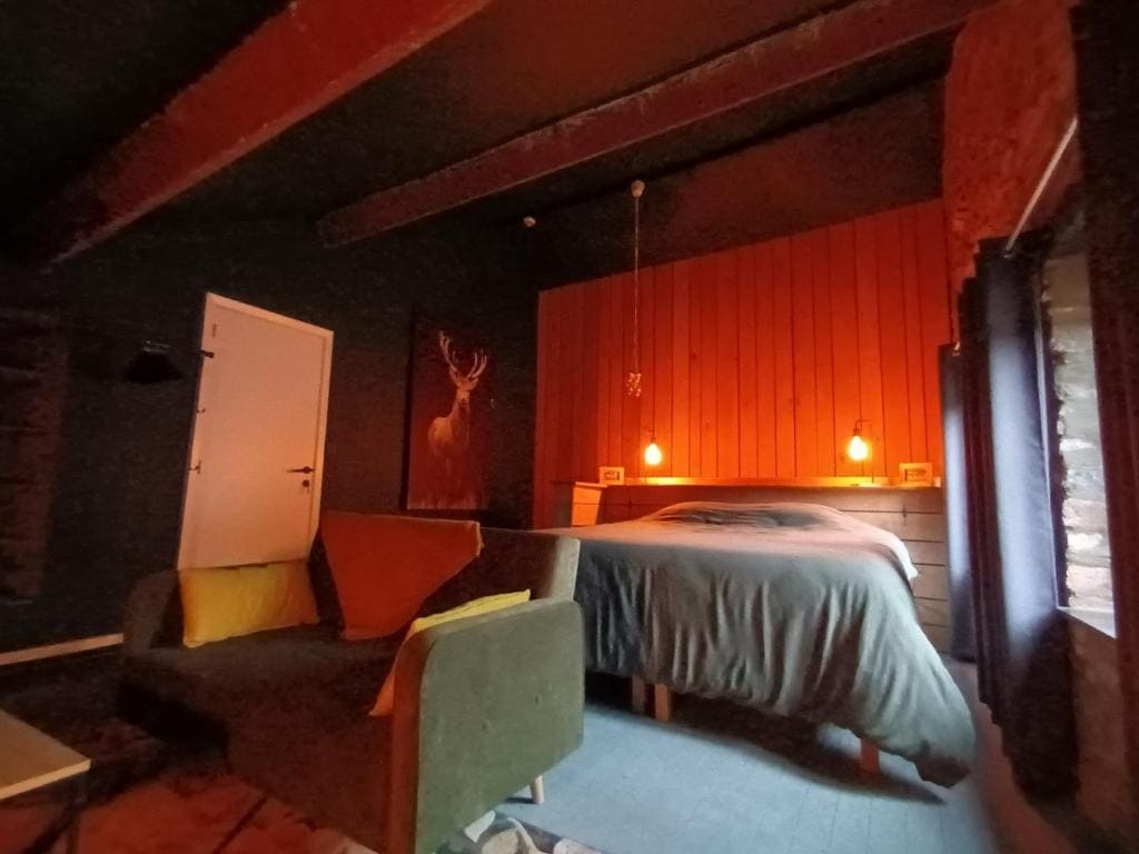 Standard Family Room room - Image 1