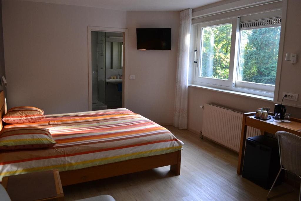 Triple Room with Garden View room - Image 3