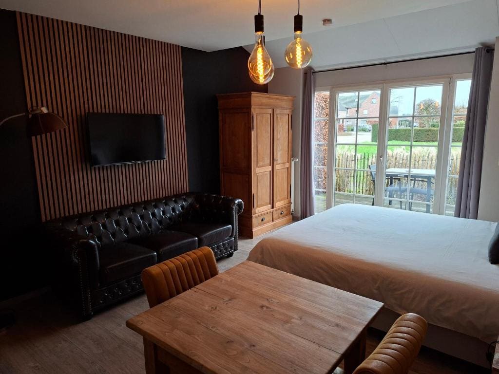 Double Room with Patio room - Image 1