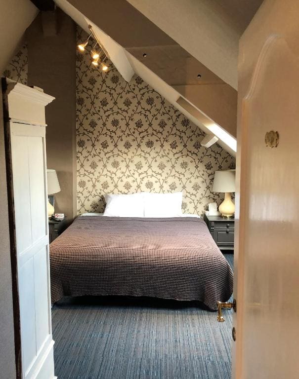 Deluxe Room room - Image 3