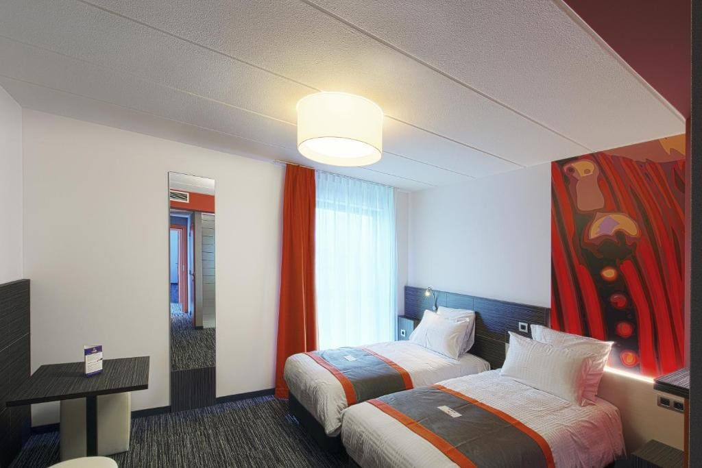 Standard Double or Twin Room room - Image 3