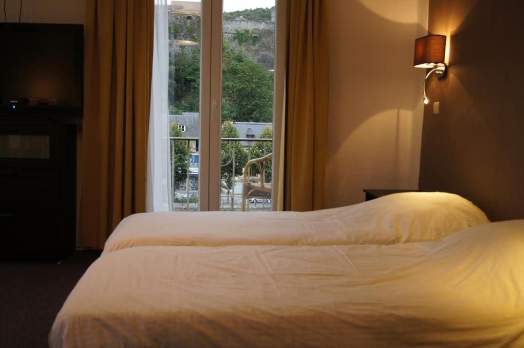 Superior Twin Room room - Image 2