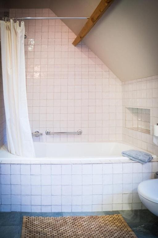 Triple Room with Private Bathroom room - Image 3