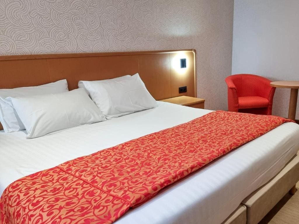 Superior Double or Twin Room room - Image 1