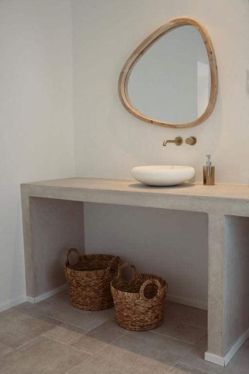 Room room - Image 3
