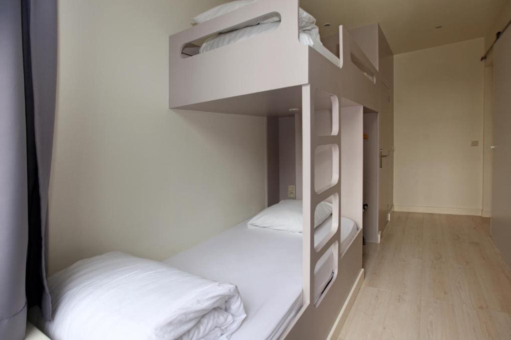 Family suite with bunk beds room - Image 2
