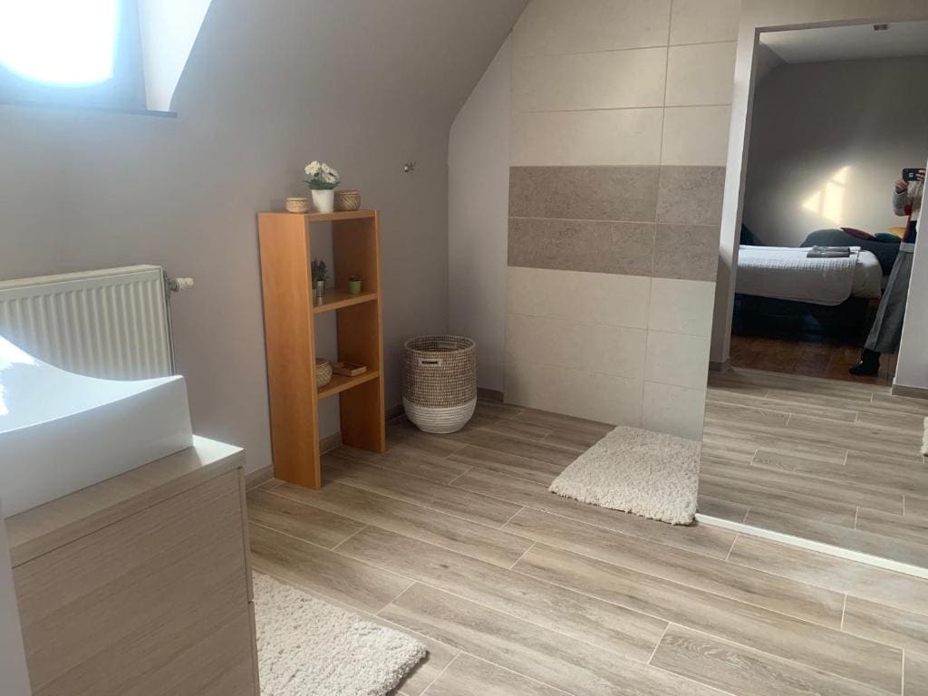 Deluxe Quadruple Room room - Image 3